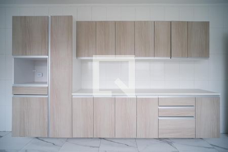 Casa à venda com 300m², 4 quartos e 8 vagasCozinha