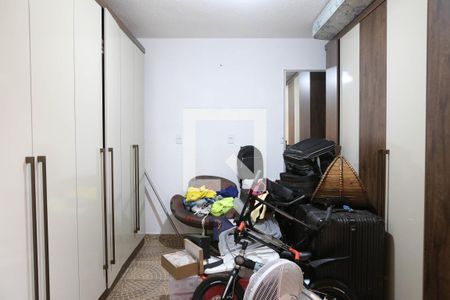 Casa à venda com 125m², 3 quartos e 2 vagas Casa à venda com 125m², 3 quartos e 2 vagasQuarto dos Fundos