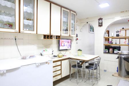 Casa à venda com 125m², 3 quartos e 2 vagas Casa à venda com 125m², 3 quartos e 2 vagasCozinha