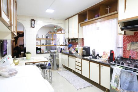 Casa à venda com 125m², 3 quartos e 2 vagas Casa à venda com 125m², 3 quartos e 2 vagasCozinha