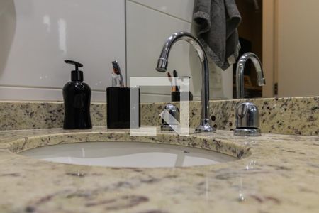 Apartamento à venda com 104m², 2 quartos e 2 vagas Apartamento à venda com 104m², 2 quartos e 2 vagasBanheiro da Suíte 1