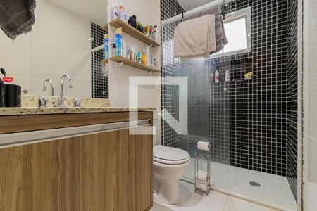 Apartamento à venda com 104m², 2 quartos e 2 vagas Apartamento à venda com 104m², 2 quartos e 2 vagasBanheiro da Suíte 1