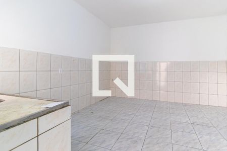 Quarto/Cozinha de casa para alugar com 1 quarto, 29m² em Jardim Casa Pintada, São Paulo