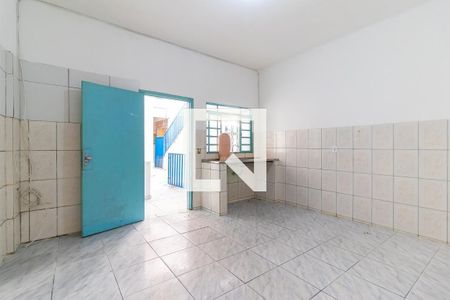 Quarto/Cozinha de casa para alugar com 1 quarto, 29m² em Jardim Casa Pintada, São Paulo