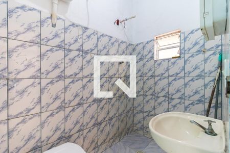 Banheiro de casa para alugar com 1 quarto, 29m² em Jardim Casa Pintada, São Paulo