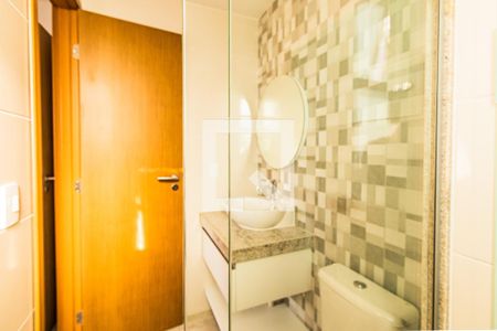 Suíte 1 - banheiro de apartamento para alugar com 2 quartos, 53m² em Graças, Recife