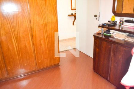 Casa à venda com 200m², 3 quartos e 2 vagasQuarto 2