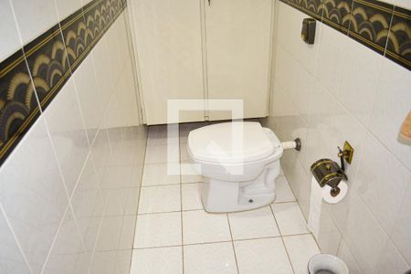 Casa à venda com 200m², 3 quartos e 2 vagasBanheiro 3