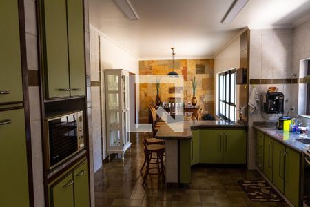 Casa à venda com 611m², 5 quartos e 4 vagasCozinha