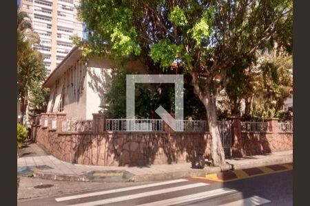 Casa à venda com 3 quartos, 280m² em Santa Paula, São Caetano do Sul