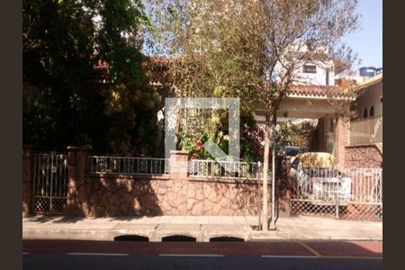 Casa à venda com 3 quartos, 280m² em Santa Paula, São Caetano do Sul