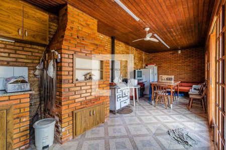 Casa à venda com 85m², 2 quartos e 2 vagas Casa à venda com 85m², 2 quartos e 2 vagasQuintal - Churrasqueira