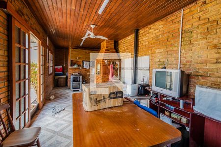 Casa à venda com 85m², 2 quartos e 2 vagas Casa à venda com 85m², 2 quartos e 2 vagasQuintal - Churrasqueira