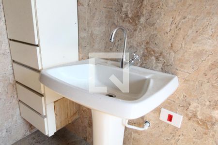 Casa à venda com 250m², 4 quartos e 2 vagasBanheiro