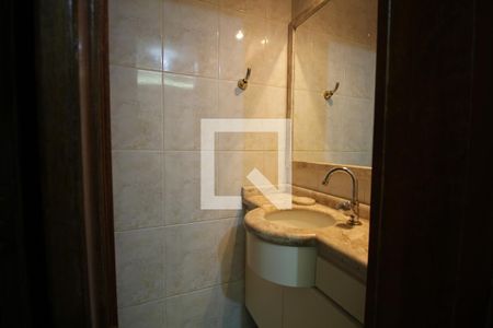 Casa à venda com 250m², 4 quartos e 2 vagasLavabo