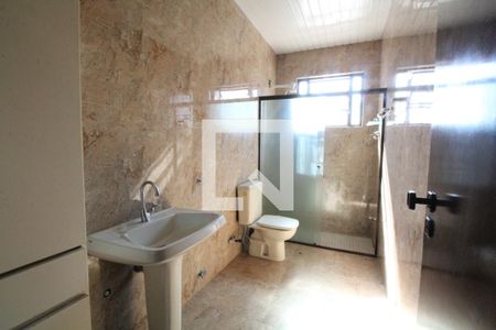 Casa à venda com 250m², 4 quartos e 2 vagasBanheiro