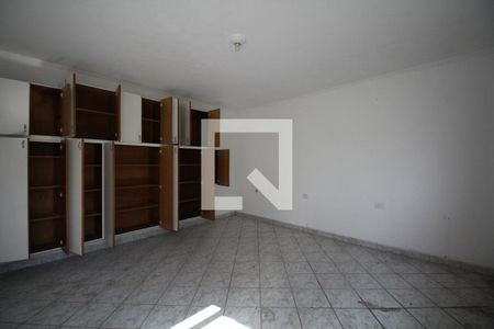 Casa à venda com 250m², 4 quartos e 2 vagasQuarto de Serviço