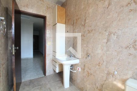 Casa à venda com 250m², 4 quartos e 2 vagasBanheiro