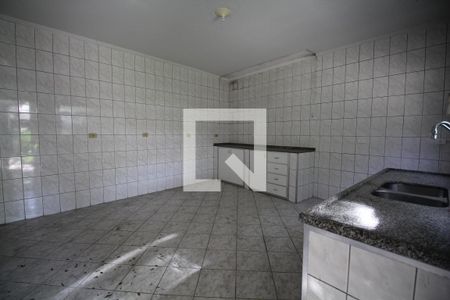 Casa à venda com 250m², 4 quartos e 2 vagasCozinha de serviço