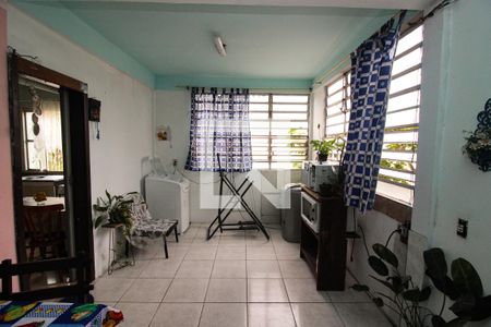 Casa à venda com 208m², 3 quartos e 1 vaga Casa à venda com 208m², 3 quartos e 1 vagaÁrea de Serviço