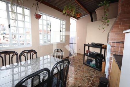 Casa à venda com 160m², 5 quartos e 1 vagaSalãozinho