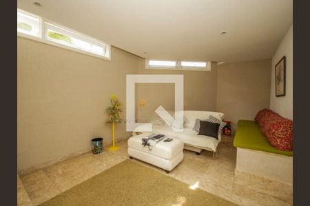 Casa à venda com 4 quartos, 450m² em Barra da Tijuca, Rio de Janeiro