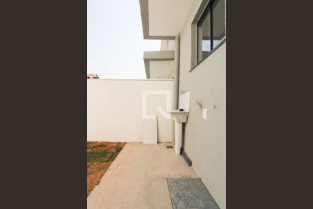 Casa à venda com 68m², 2 quartos e 1 vaga Casa à venda com 68m², 2 quartos e 1 vagaÁrea de Serviço