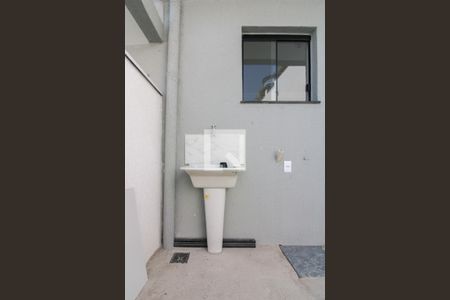 Casa à venda com 68m², 2 quartos e 1 vaga Casa à venda com 68m², 2 quartos e 1 vagaÁrea de Serviço