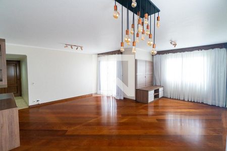 Sala de apartamento à venda com 3 quartos, 125m² em Vila Alexandria, São Paulo