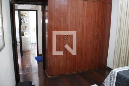 Casa à venda com 420m², 5 quartos e 6 vagasQuarto 2