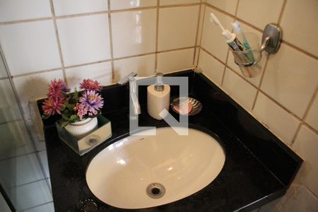 Casa à venda com 420m², 5 quartos e 6 vagasBanheiro 2