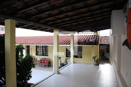 Casa à venda com 420m², 5 quartos e 6 vagasQuintal