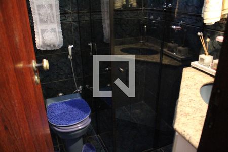 Casa à venda com 420m², 5 quartos e 6 vagasBanheiro 1