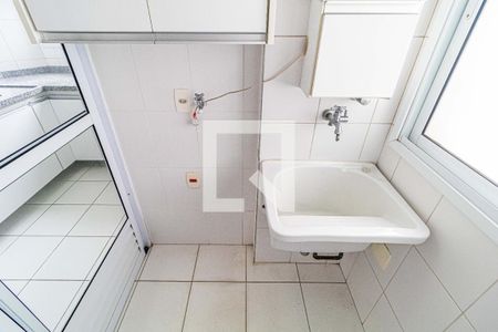 Apartamento à venda com 74m², 2 quartos e 1 vaga Apartamento à venda com 74m², 2 quartos e 1 vagaÁrea de Serviço