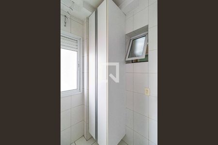 Apartamento à venda com 74m², 2 quartos e 1 vaga Apartamento à venda com 74m², 2 quartos e 1 vagaÁrea de Serviço