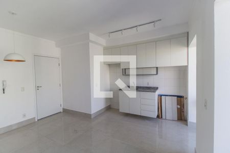 Sala de TV de apartamento para alugar com 2 quartos, 52m² em Alphaville Empresarial, Barueri