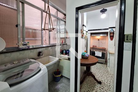 Apartamento para alugar com 130m², 3 quartos e 1 vagaÁrea de Serviço