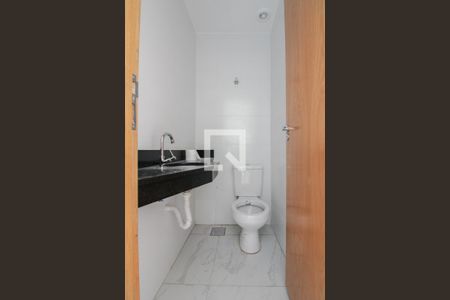 Casa à venda com 66m², 2 quartos e 1 vagaLavabo