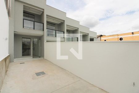 Casa à venda com 66m², 2 quartos e 1 vagaGaragem