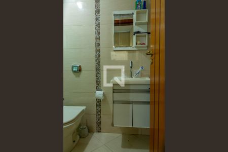 Casa para alugar com 280m², 3 quartos e 4 vagasPiso superior-Banheiro Social