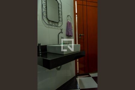 Casa para alugar com 280m², 3 quartos e 4 vagasBanheiro Social