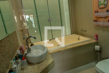 Casa para alugar com 280m², 3 quartos e 4 vagasBanheiro da Suíte