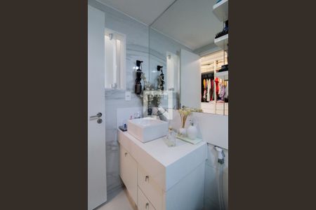 Apartamento à venda com 211m², 4 quartos e 2 vagasBanheiro da Suíte 2