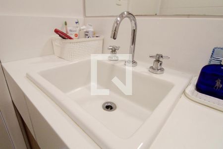 Apartamento à venda com 211m², 4 quartos e 2 vagasBanheiro Social