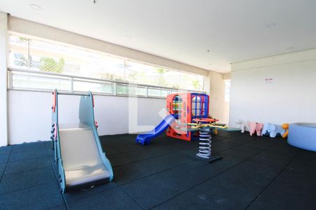 Apartamento à venda com 211m², 4 quartos e 2 vagasÁrea comum - Playground