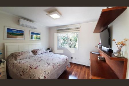 Casa à venda com 4 quartos, 297m² em Vila Sonia, São Paulo