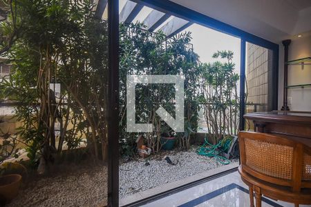 Varanda de apartamento para alugar com 3 quartos, 330m² em Paraíso do Morumbi, São Paulo