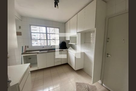 Cozinha de apartamento para alugar com 3 quartos, 80m² em Cerqueira César, São Paulo