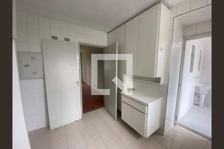 Cozinha de apartamento para alugar com 3 quartos, 80m² em Cerqueira César, São Paulo