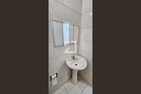 Apartamento para alugar com 70m², 2 quartos e sem vaga Apartamento para alugar com 70m², 2 quartos e sem vagaDetalhe do banheiro